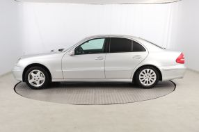 Mercedes-Benz E - 2005