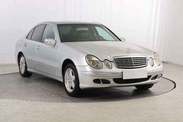 Mercedes-Benz E 2005