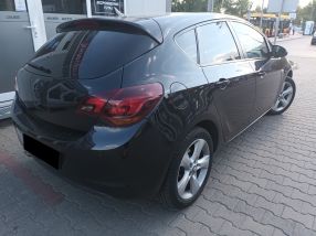 Opel Astra - 2010