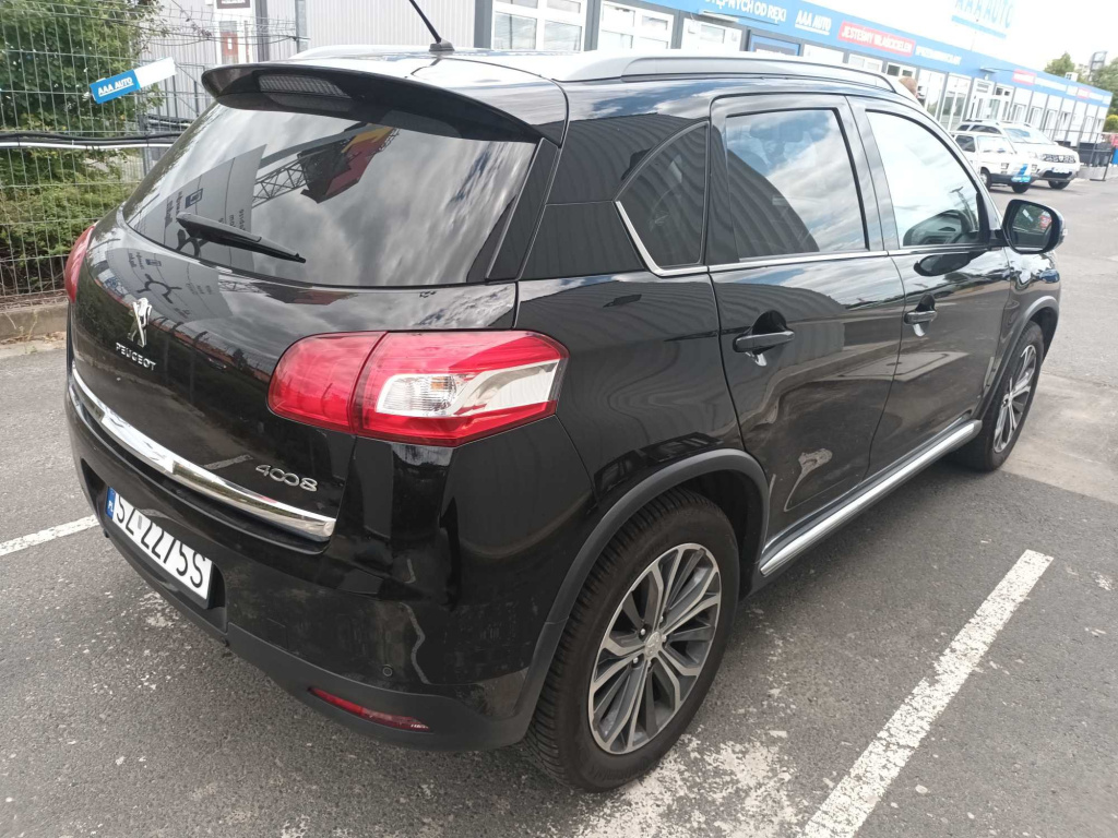 Peugeot 4008