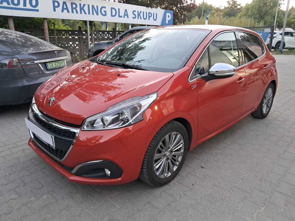 Peugeot 208 - 2016
