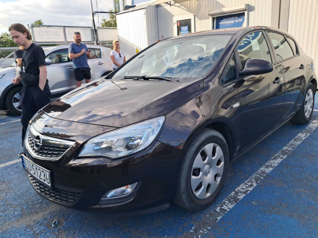 Opel Astra 2012