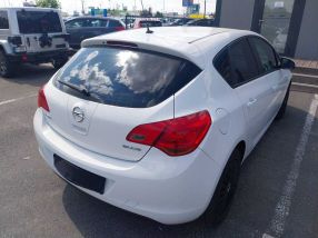 Opel Astra - 2010