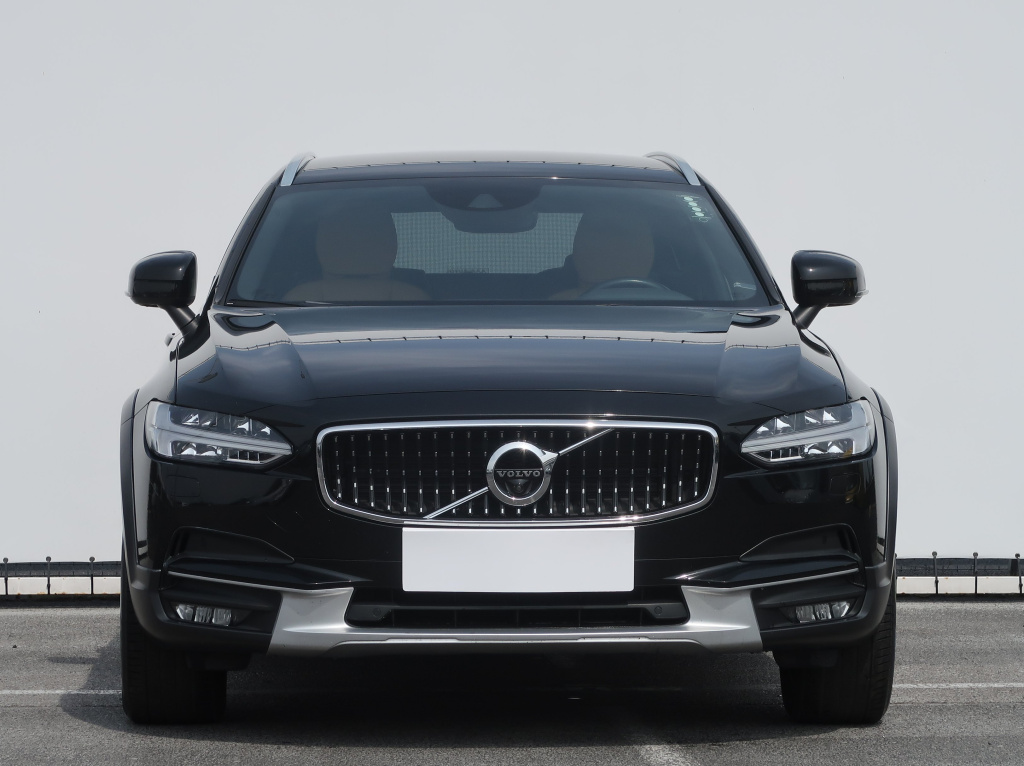 Volvo V90 Cross Country