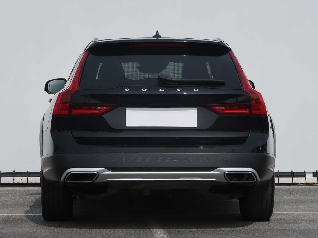 Volvo V90 Cross Country