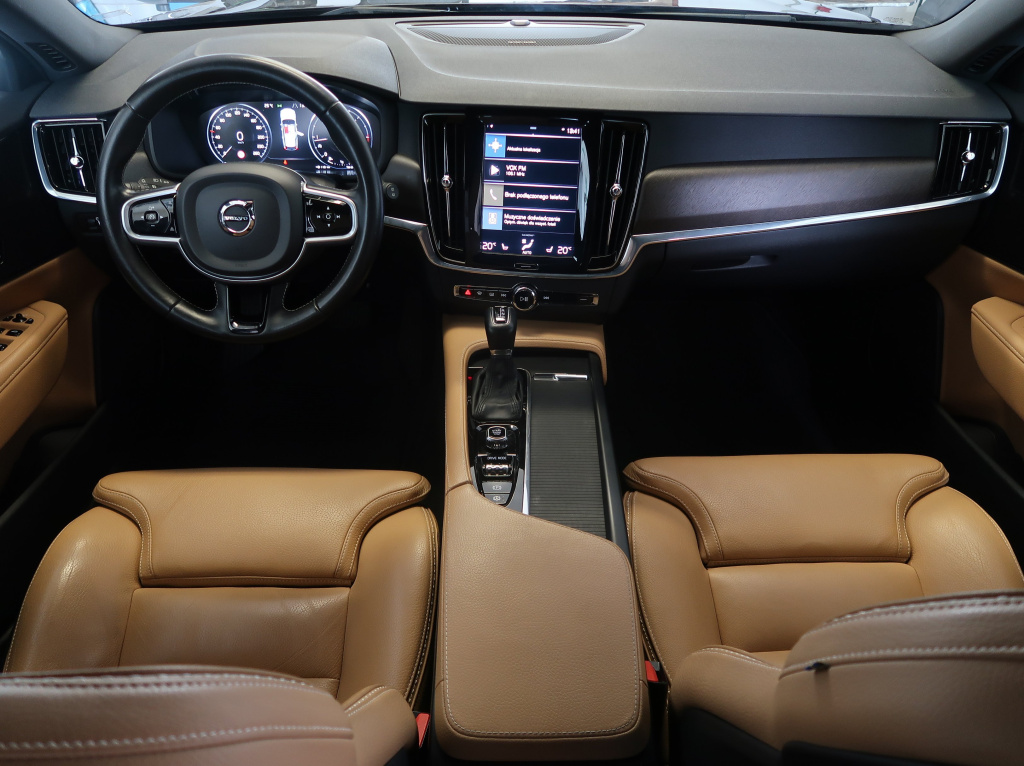 Volvo V90 Cross Country