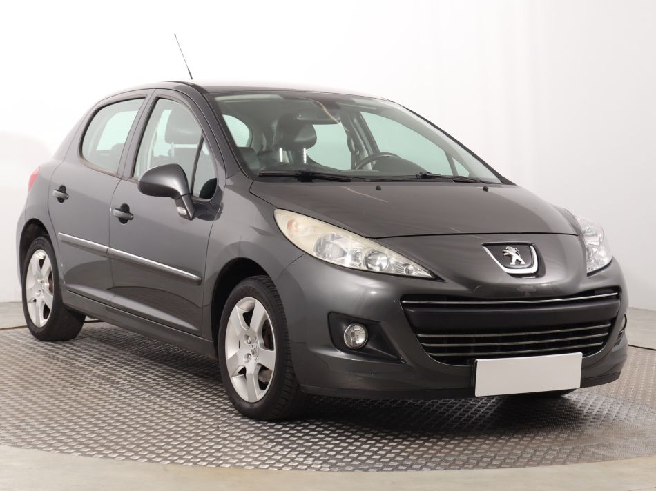 Peugeot 207 - 2011