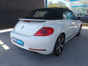 Volkswagen Beetle - 2015