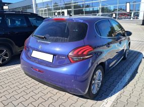 Peugeot 208 - 2016