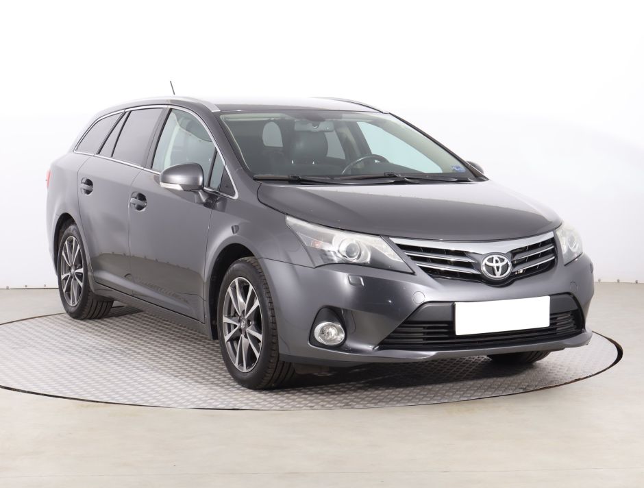 Toyota Avensis - 2012