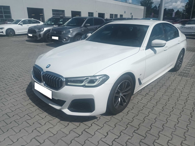 BMW 5 2022