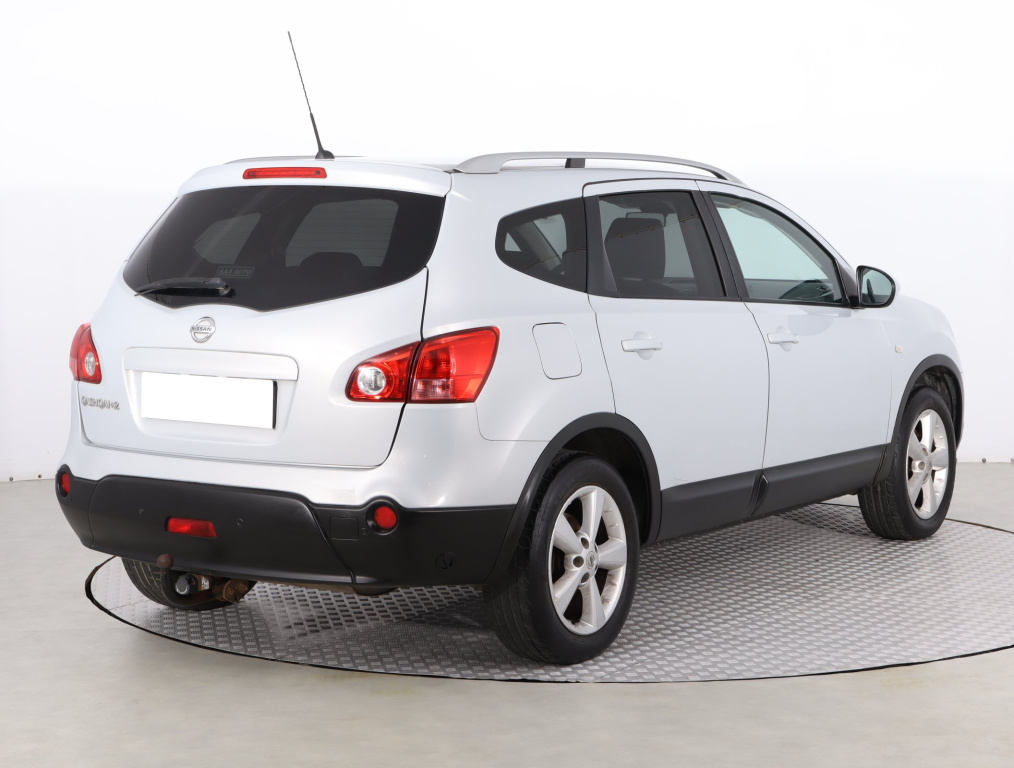 Nissan Qashqai+2