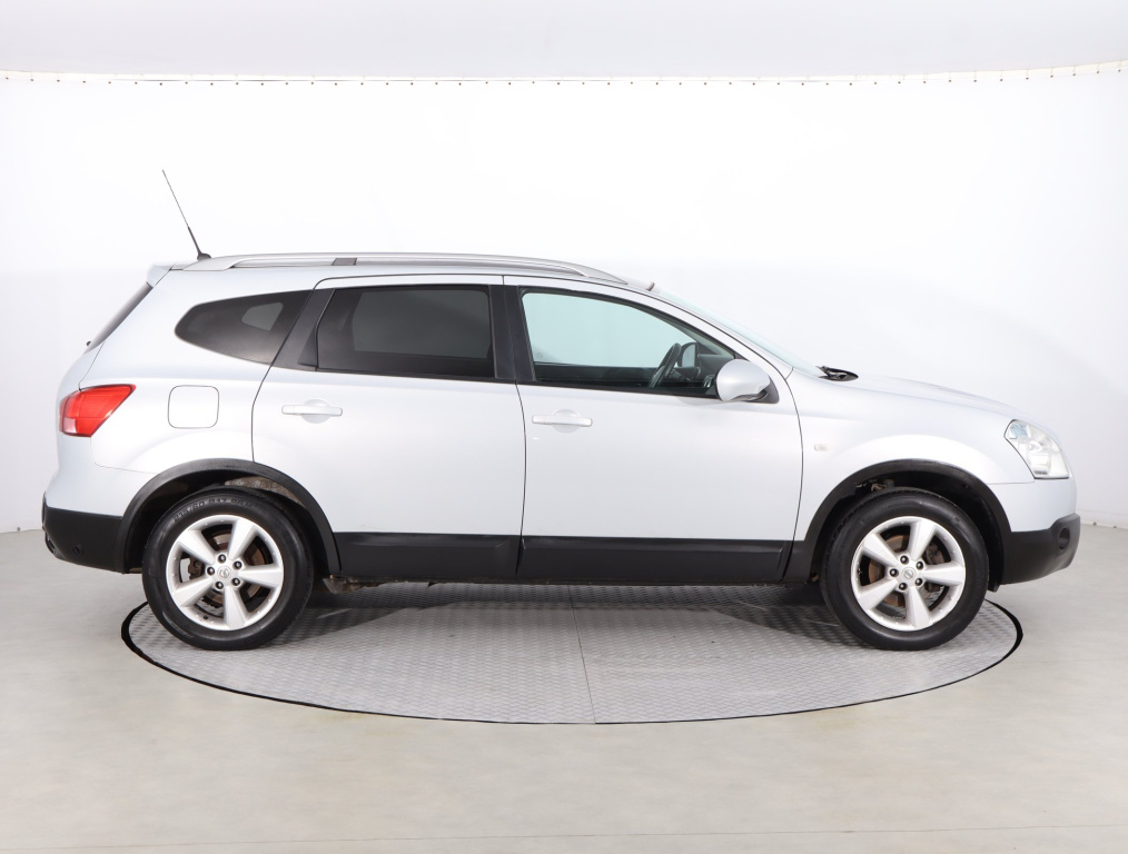Nissan Qashqai+2