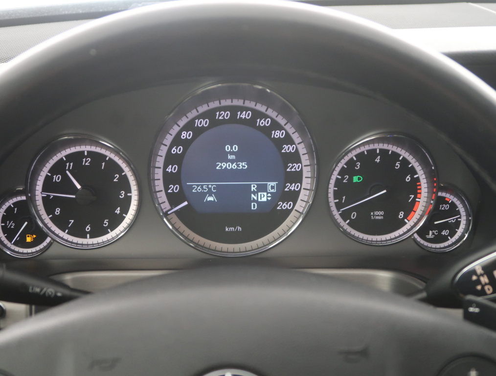 Mercedes-Benz E