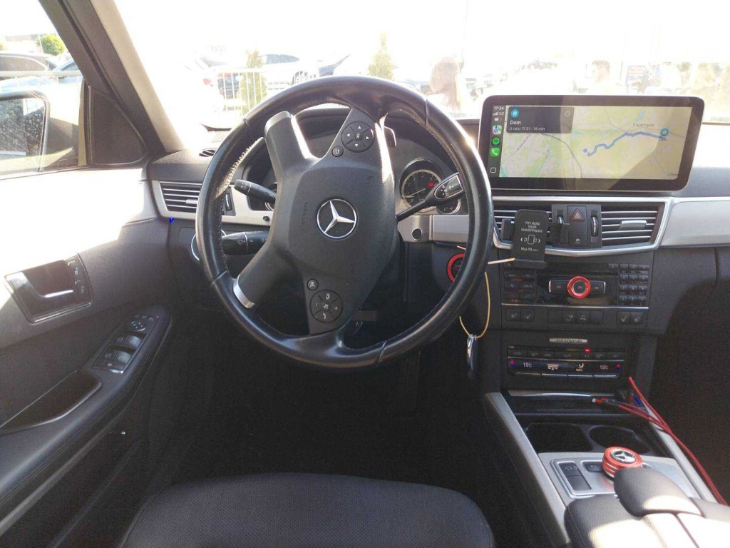 Mercedes-Benz E