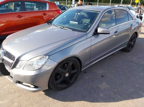 Mercedes-Benz E