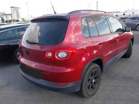 Volkswagen Tiguan - 2011