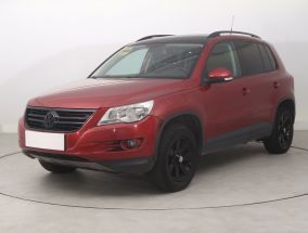Volkswagen Tiguan - 2011