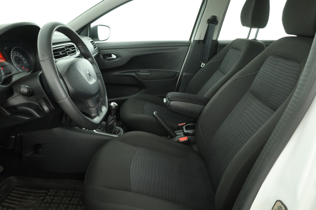 Peugeot 301