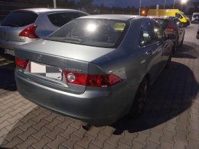 Honda Accord - 2005