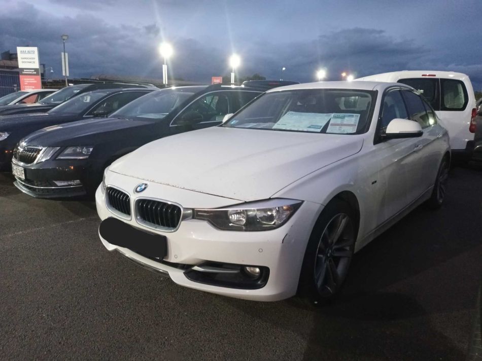 BMW 3 - 2012