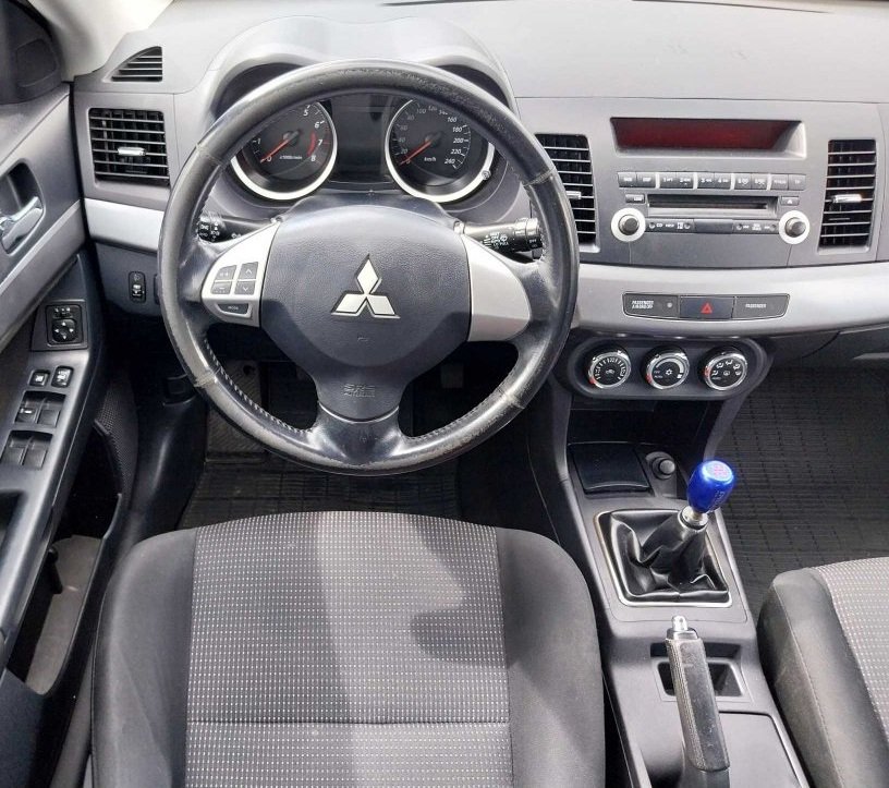 Mitsubishi Lancer