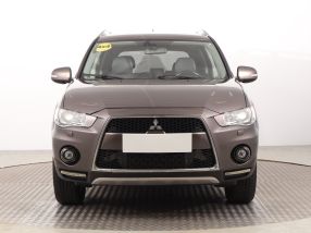 Mitsubishi Outlander - 2010