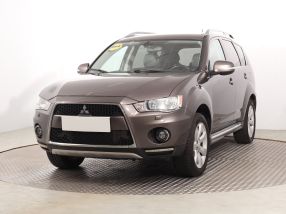 Mitsubishi Outlander - 2010