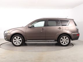 Mitsubishi Outlander - 2010