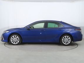 Toyota Camry - 2021