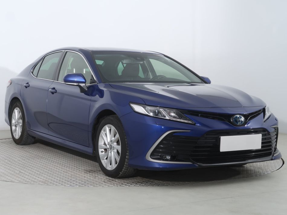Toyota Camry - 2021