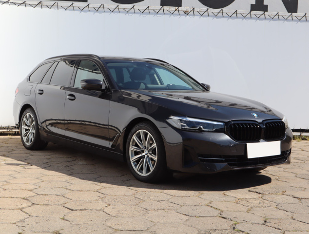 BMW 5 2022