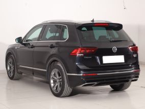 Volkswagen Tiguan - 2016