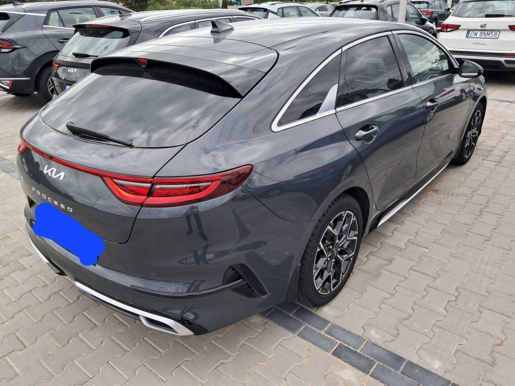 Kia ProCeed