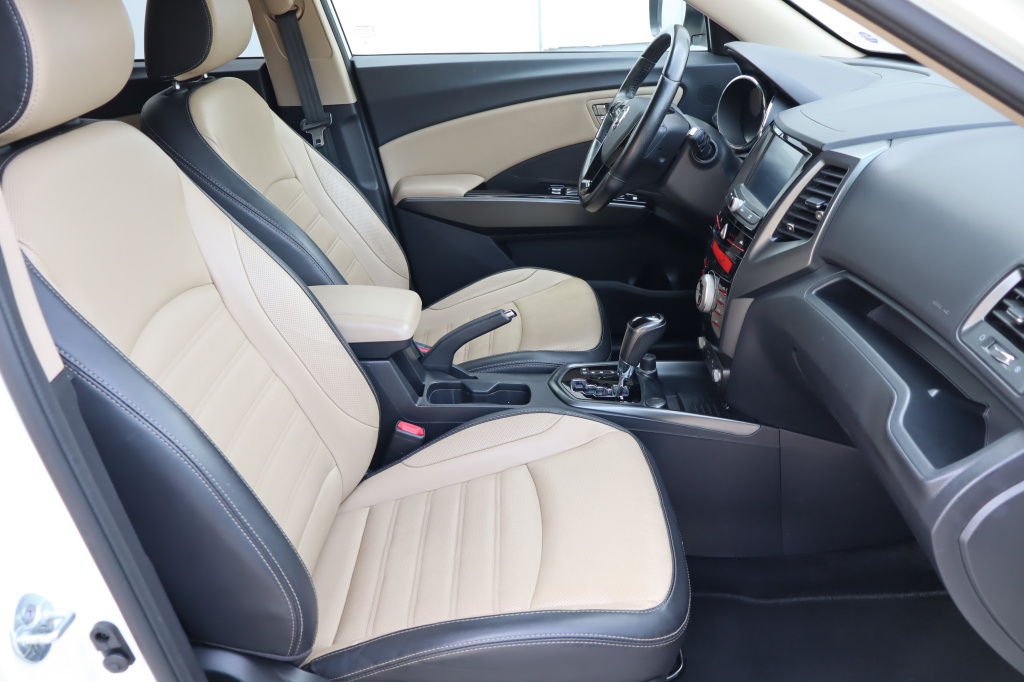 Ssang Yong XLV