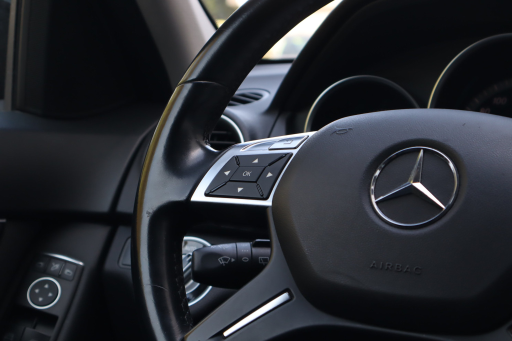 Mercedes-Benz C