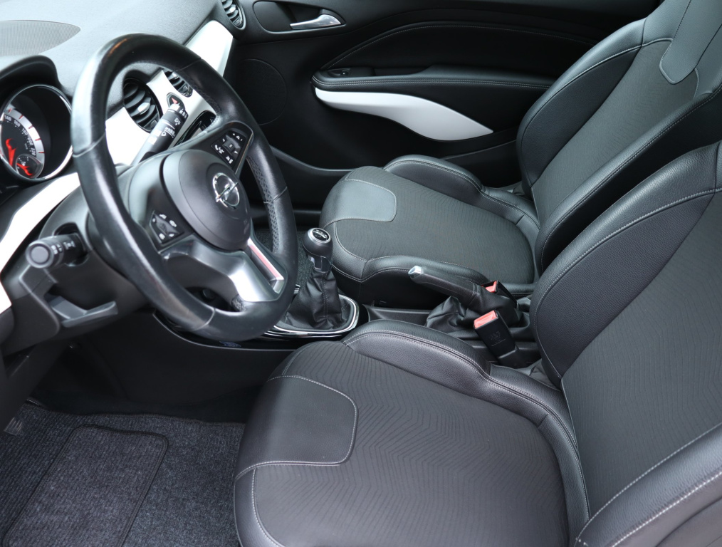 Opel Adam