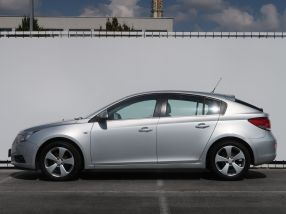 Chevrolet Cruze - 2012