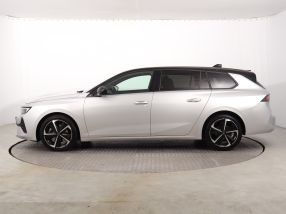 Opel Astra - 2024