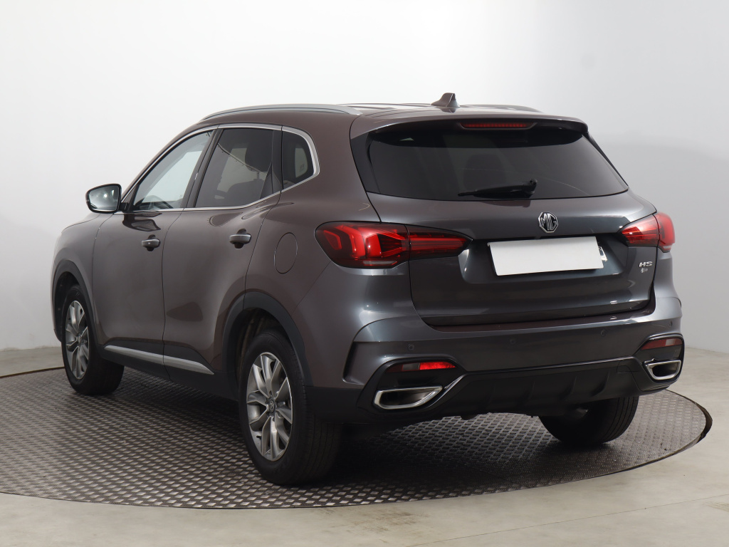 MG HS