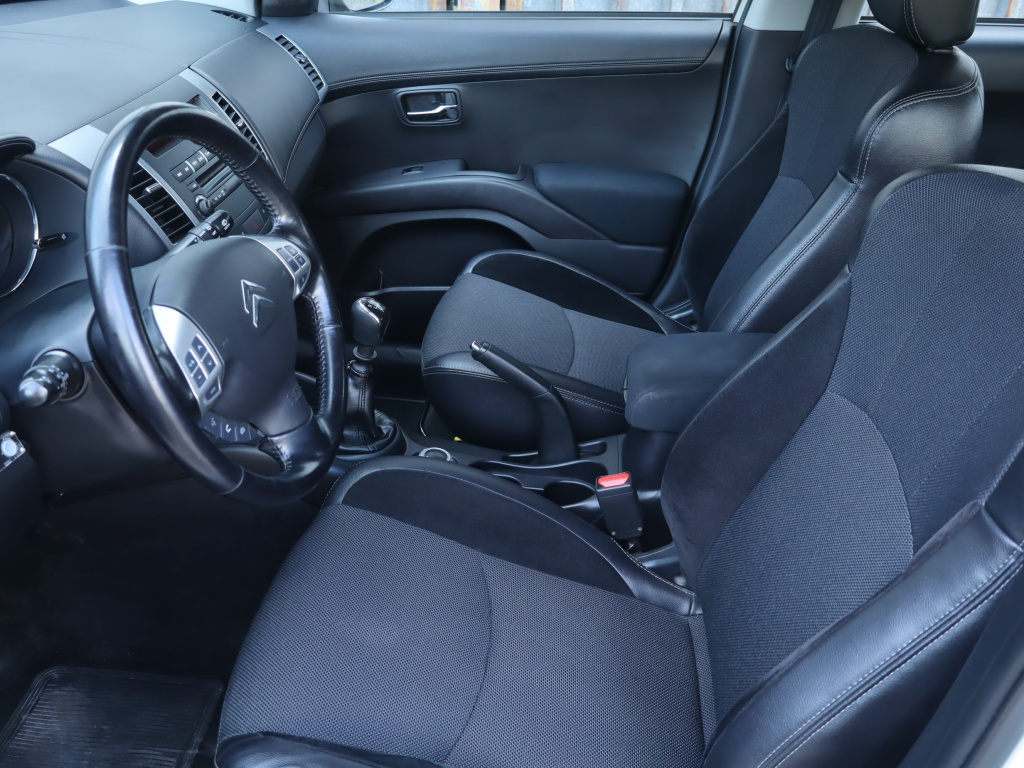 Citroen C-Crosser