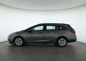 Opel Astra - 2021