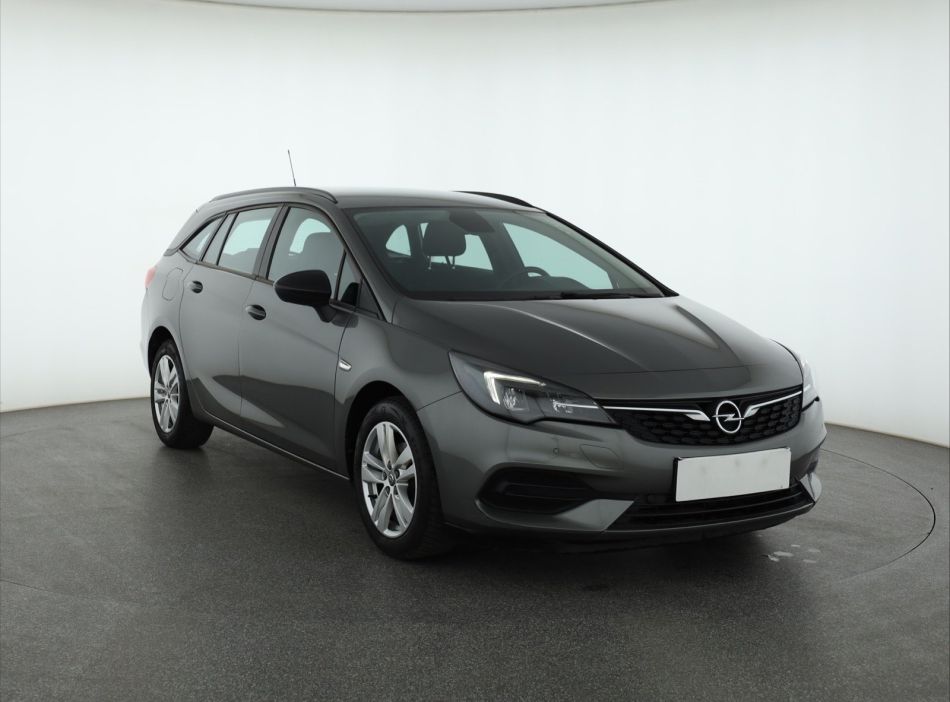 Opel Astra - 2021