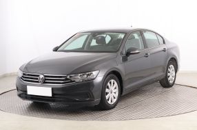 Volkswagen Passat - 2021