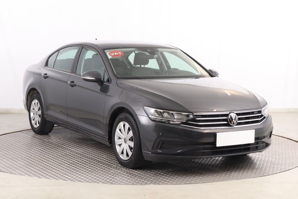 Volkswagen Passat - 2021