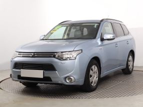 Mitsubishi Outlander - 2014