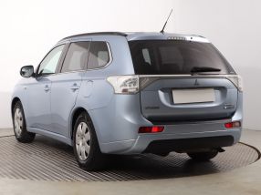 Mitsubishi Outlander - 2014