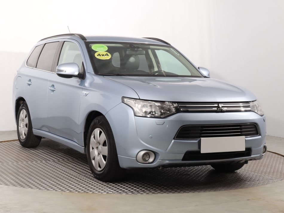 Mitsubishi Outlander - 2014