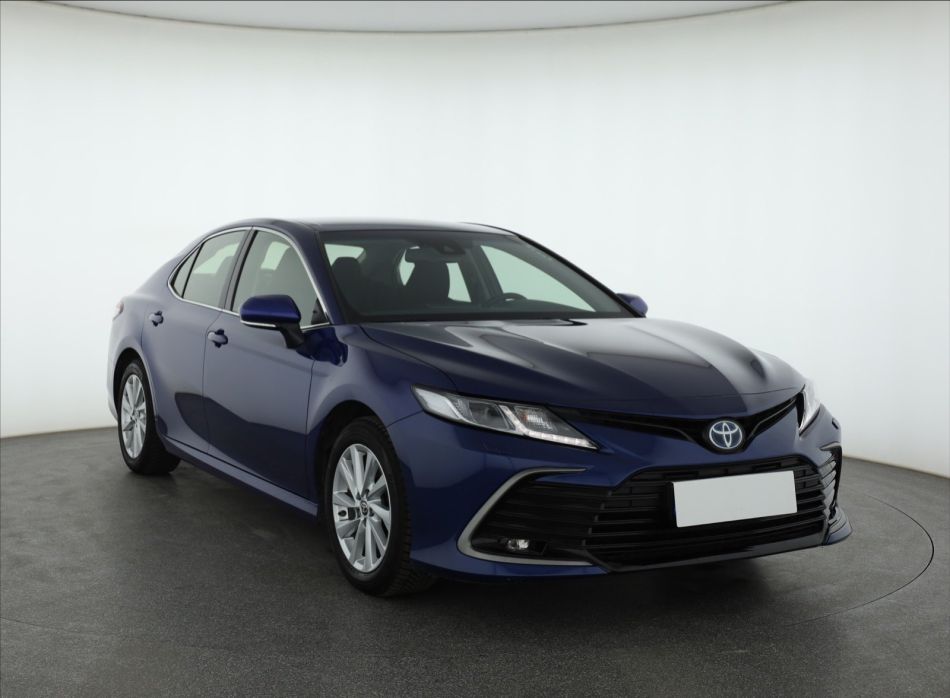 Toyota Camry - 2023