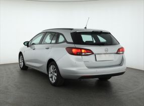 Opel Astra - 2021
